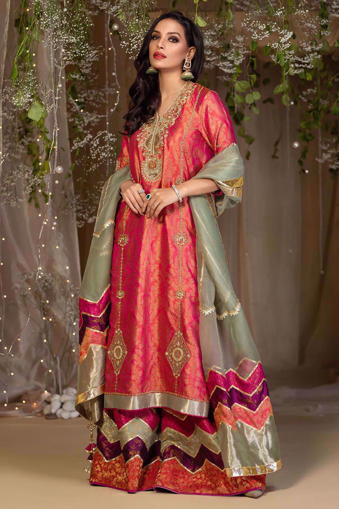 Jamawar Lehenga and Open Pishwas Pakistani Bridal Dress Online – Nameera by  Farooq