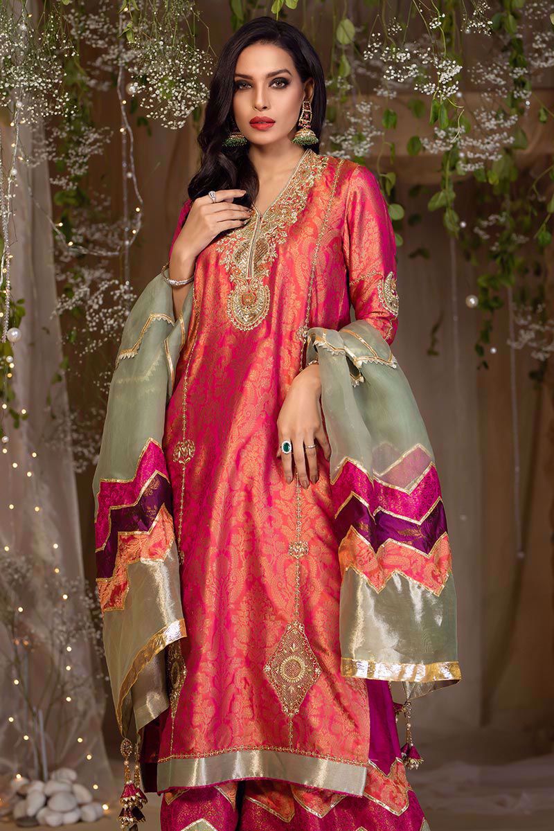 Buy Pakistani Designers Mehndi Dresses Online – Nameera by Farooq