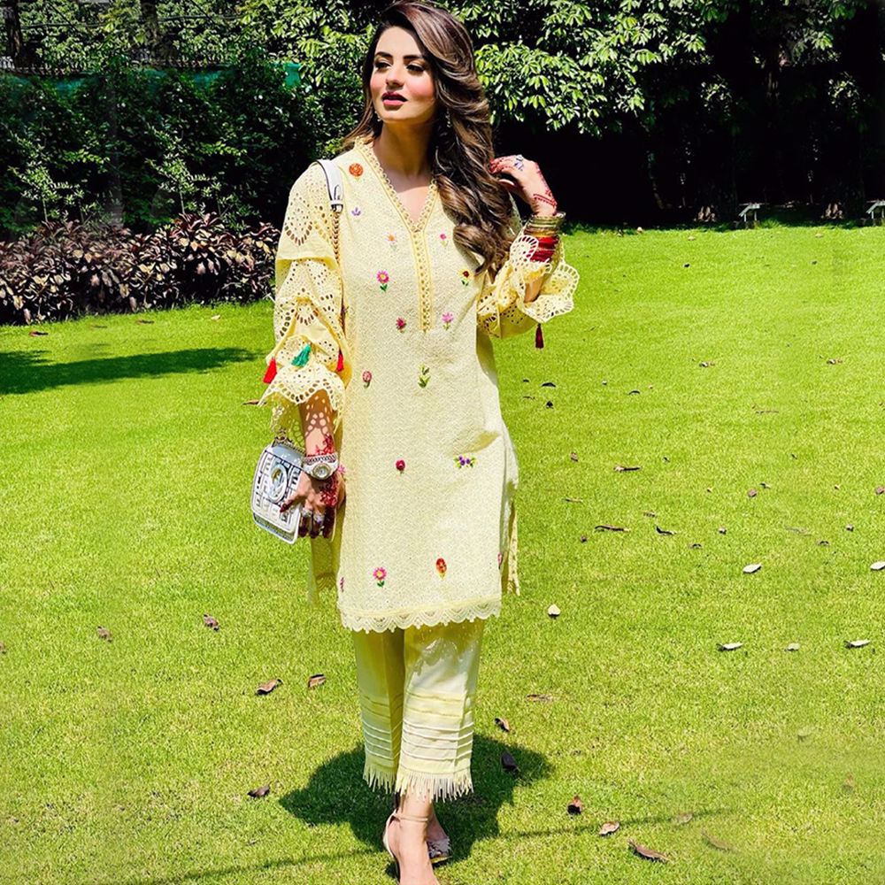 Mahvish Amir in Lemon Daisy